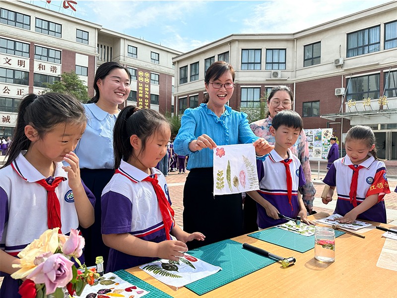 2023年6月7日，道清路小学举行我的植物朋友活动